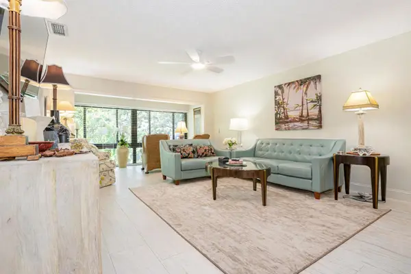 400 18th Street #G5, Vero Beach, FL 32960