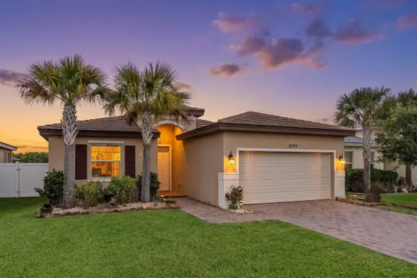 8095 NW Greenbank Circle, Port St Lucie, FL 34987