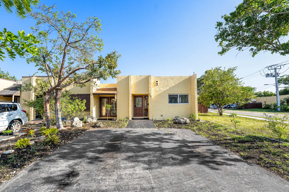 250 NW 43rd Place, Pompano Beach, FL 33064 - #1