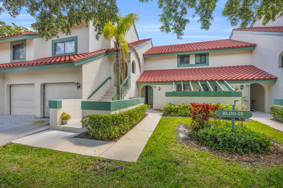 25 Lexington Lane W #F, Palm Beach Gardens, FL 33418 - #1