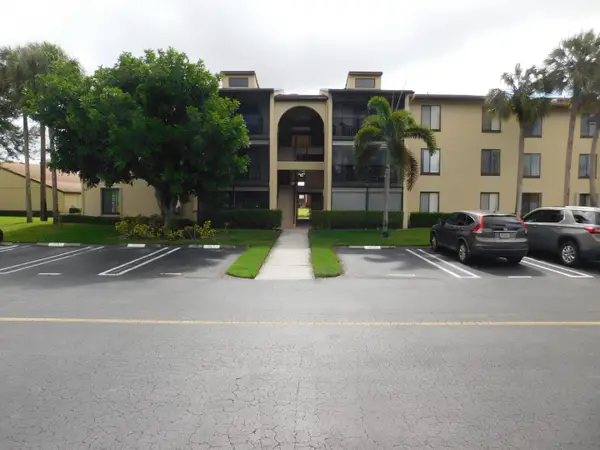 627 Sea Pine Way #A2, ,, FL 33415