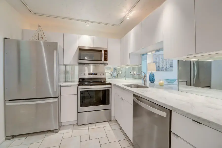 1160 N Federal Highway #215, Fort Lauderdale, FL 33304 - #2