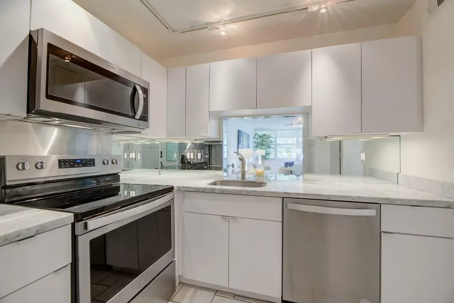 1160 N Federal Highway #215, Fort Lauderdale, FL 33304 - #3