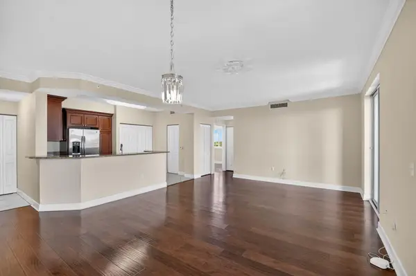 1660 Renaissance Commons Boulevard #2517, Boynton Beach, FL 33426