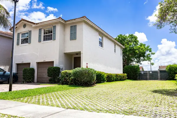 8250 Prestige Commons Drive W, Tamarac, FL 33321