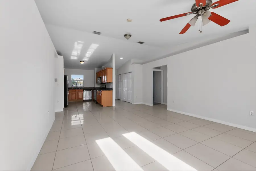 138 Dabou Loop, Belle Glade, FL 33430 - #3