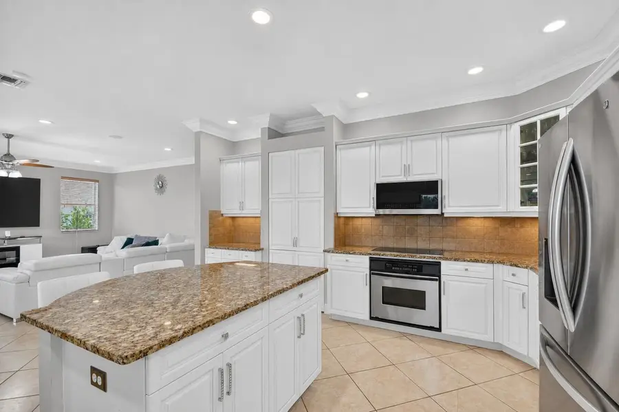 2214 Ridgewood Circle, Royal Palm Beach, FL 33411 - #2