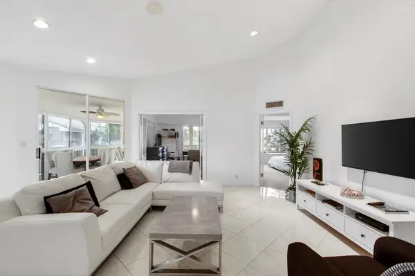 7485 Glendevon Lane #1105, Delray Beach, FL 33446
