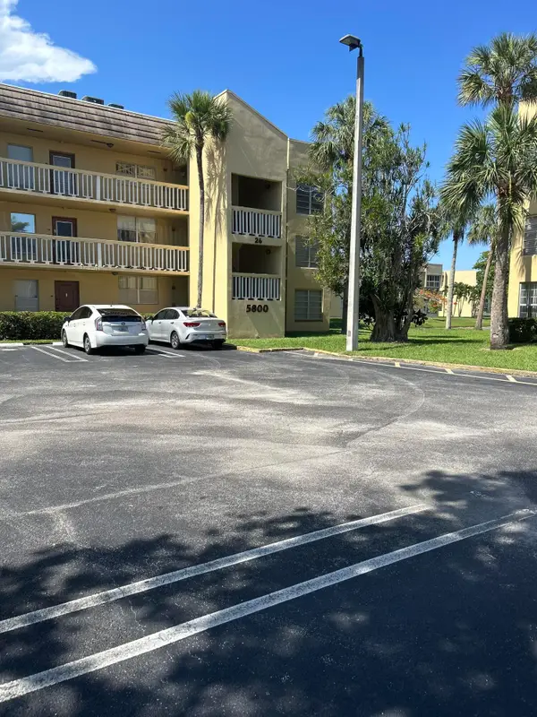 5800 NW 64th Avenue #311, Tamarac, FL 33319
