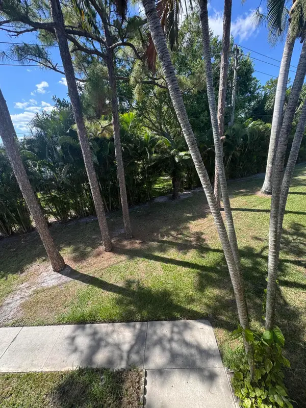 435 Pine Glen Lane #C-2, ,, FL 33463