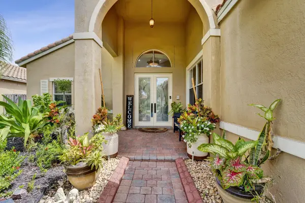 18623 SW 7th Street, Pembroke Pines, FL 33029
