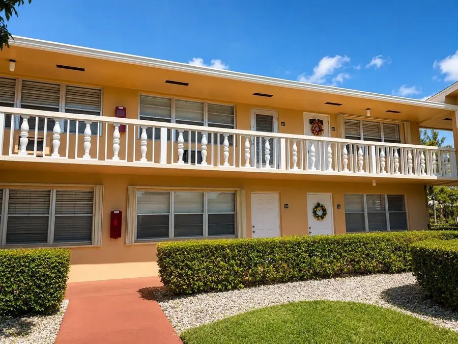 67 Camden C, West Palm Beach, FL 33417 - #2