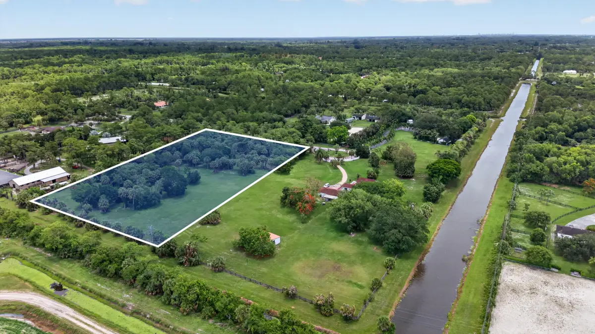 000 Foxtrail, Loxahatchee, FL 33470 - #1