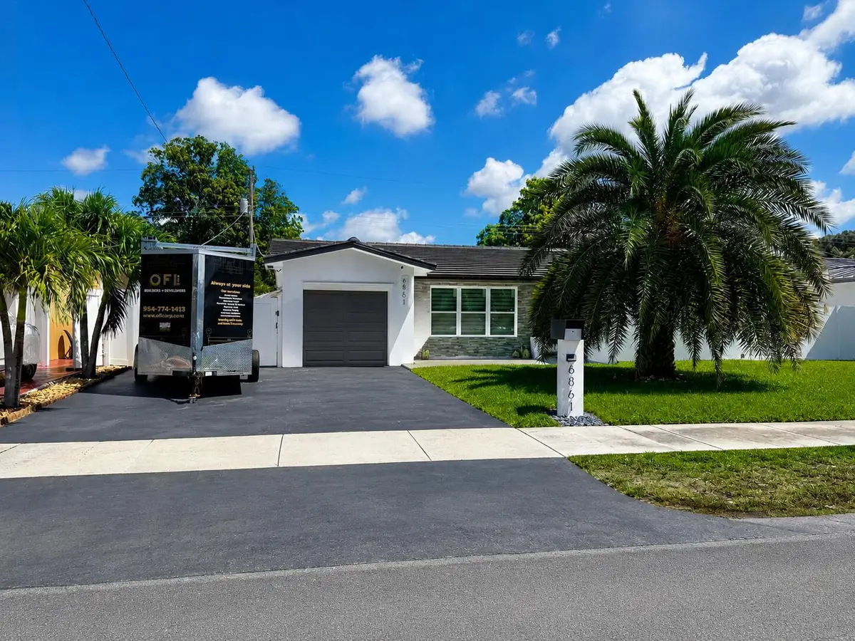 6861 Park Street, Hollywood, FL 33024 - #1