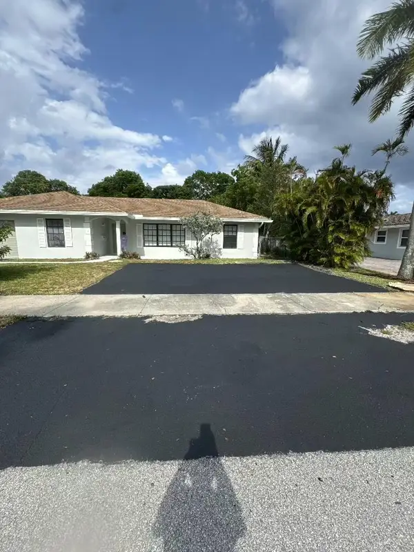 8 NE 9th Avenue, Deerfield Beach, FL 33441