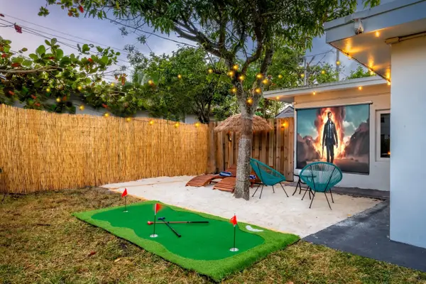 3961 NE 10th Avenue, Oakland Park, FL 33334