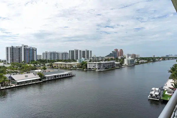 2900 NE 30th Street #Apt 8j, Fort Lauderdale, FL 33306