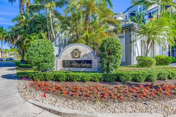 1660 Renaissance Commons Boulevard #2424, Boynton Beach, FL 33426