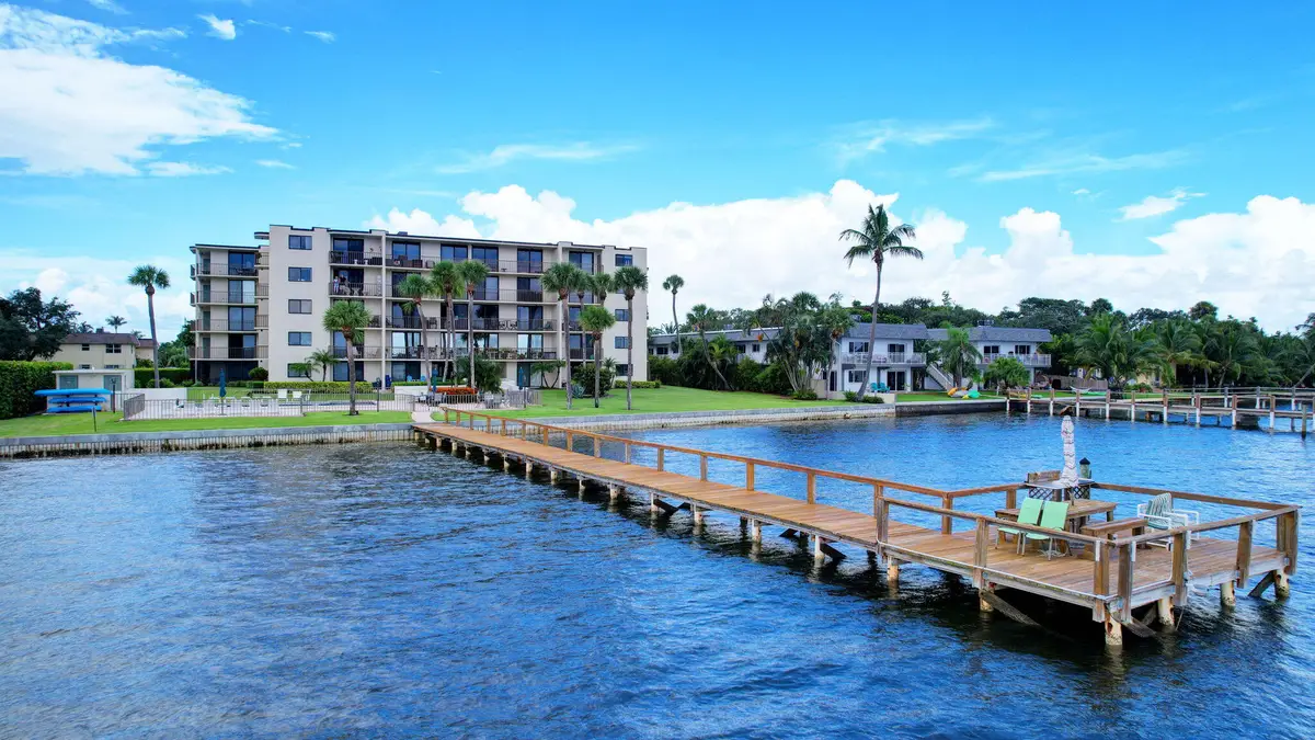 1202 S Lake Drive #105, Lantana, FL 33462 - #1