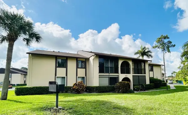 433 Pine Glen Lane #C2, ,, FL 33463