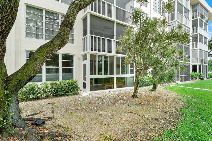 3900 Oaks Clubhouse Drive #110, Pompano Beach, FL 33069 - #3