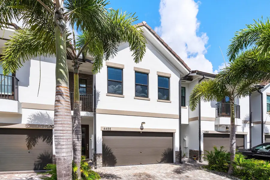 4455 E Aqua Bella Lane, Fort Lauderdale, FL 33312 - #2