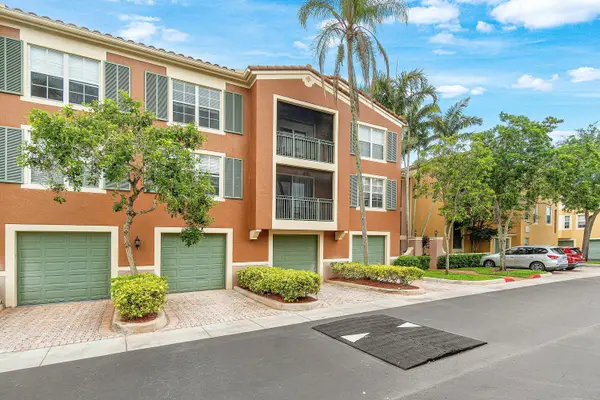 11740 St Andrews Place #304, Wellington, FL 33414