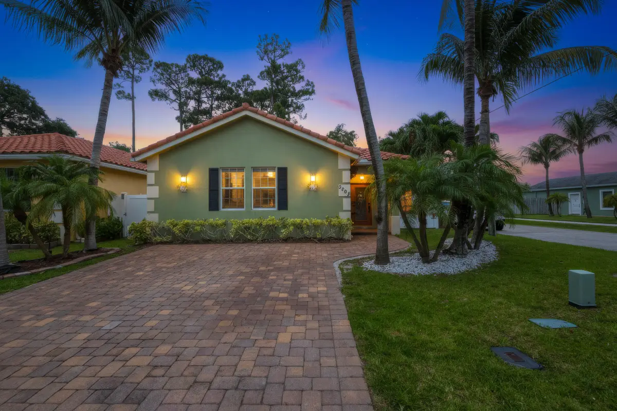 3302 Elizabeth Place S, Palm Springs, FL 33461 - #1