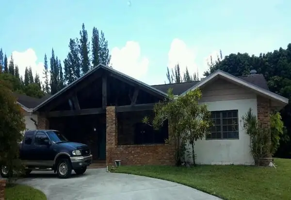 17151 SW 62nd Court, Southwest Ranches, FL 33331