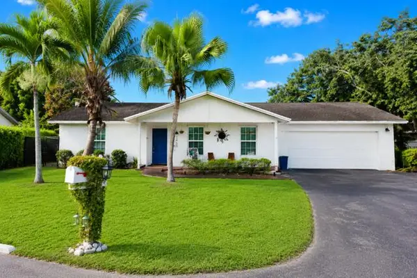 7460 SW 42nd Place, Davie, FL 33314