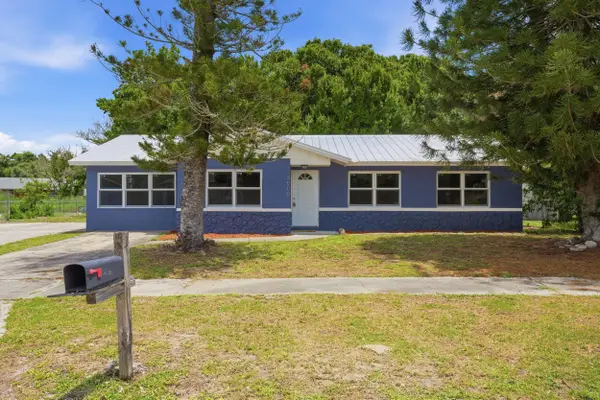 3000 Langston Drive, Fort Pierce, FL 34946
