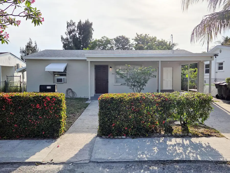 715 S C Street, Lake Worth, FL 33460 - #2