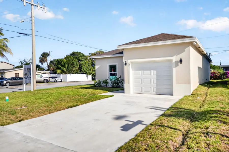 402 NW 12th Avenue, Boynton Beach, FL 33435 - #2