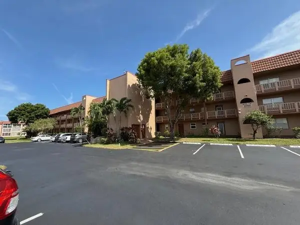 9660 Sunrise Lakes Boulevard #306, Sunrise, FL 33322