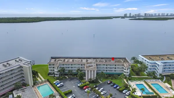52 Yacht Club Drive #103, North Palm Beach, FL 33408