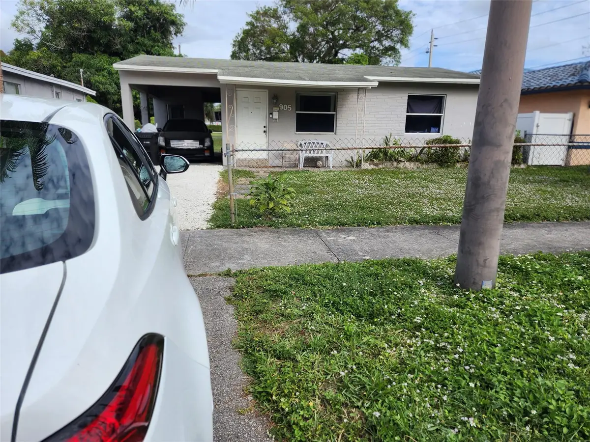 905 NW 5th Street, Fort Lauderdale, FL 33311 - #1