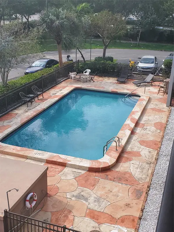 1021 NE 24th Avenue #4, Pompano Beach, FL 33062
