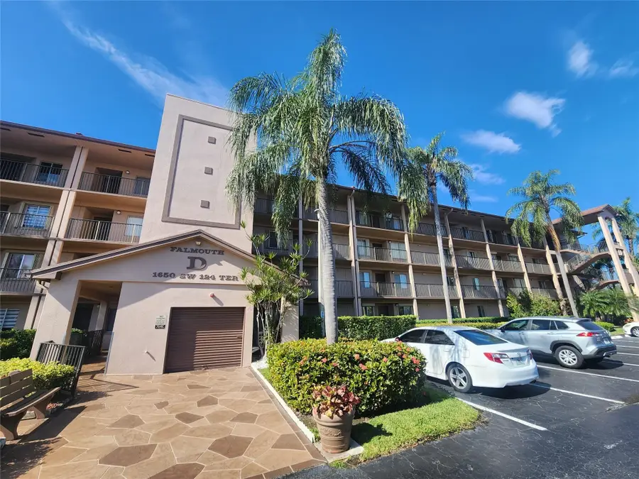 1650 SW 124th Terrace #209D, Pembroke Pines, FL 33027 - #3