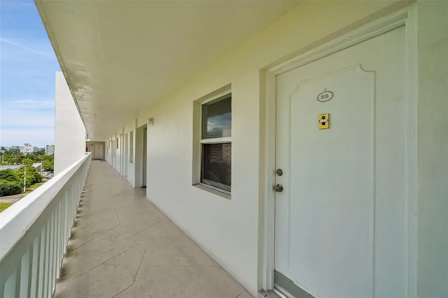 2555 NE 11th Street #806, Fort Lauderdale, FL 33304 - #2