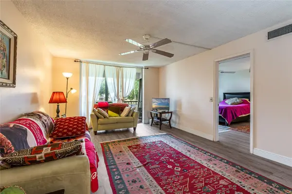 8930 S Hollybrook Boulevard #209, Pembroke Pines, FL 33025