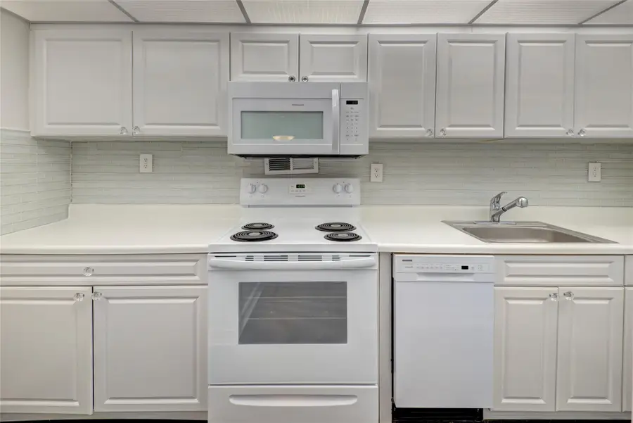 1000 West Avenue #1405, Miami Beach, FL 33139 - #2