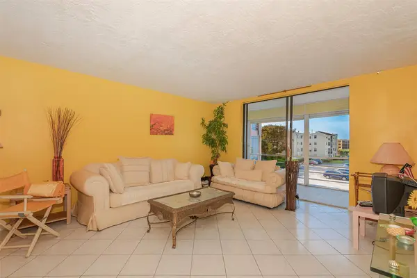 2861 Somerset Drive #317, Lauderdale Lakes, FL 33311