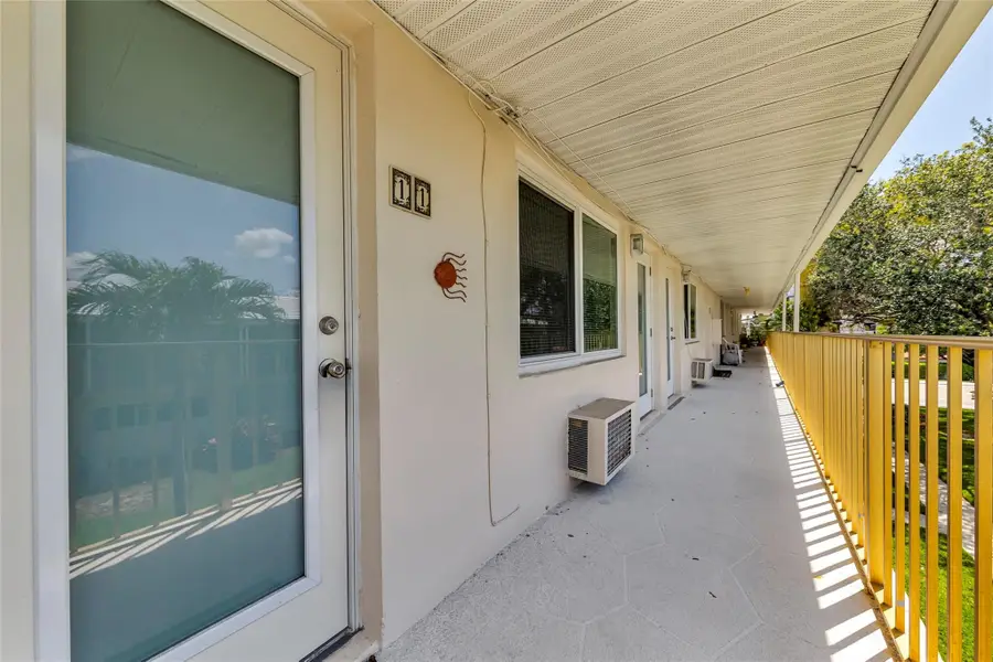 11 SW 4th Avenue #11, Boca Raton, FL 33432 - #3