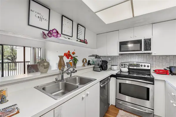 701 NW 19th Street #202, Fort Lauderdale, FL 33311