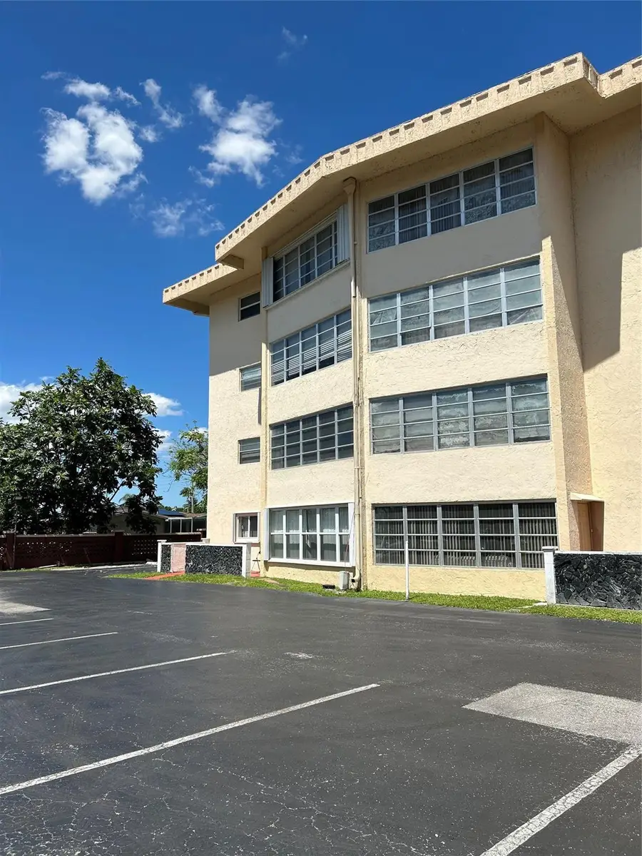 4191 NW 41st Street #312, Lauderdale Lakes, FL 33319 - #3