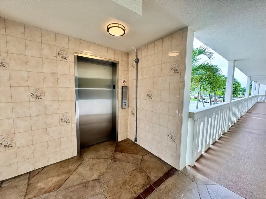 2029 Cambridge B #2029, Deerfield Beach, FL 33442 - #3