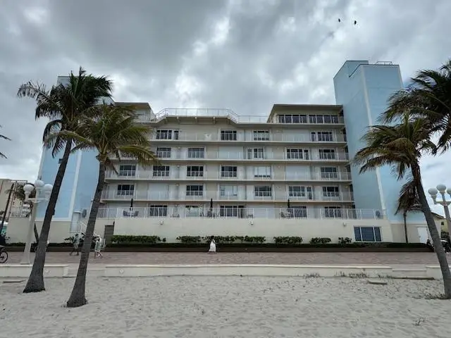 300 Oregon Street #401, Hollywood, FL 33019 - #1