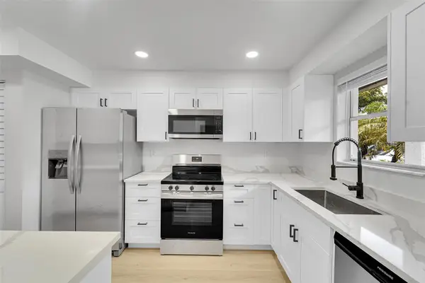 6200 NW 44th Street #106, Lauderhill, FL 33319