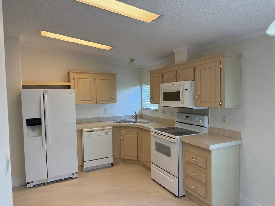 8648 SW 16th Place, Davie, FL 33324 - #2