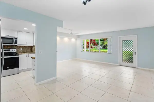 1084 Harwood F #1084, Deerfield Beach, FL 33442